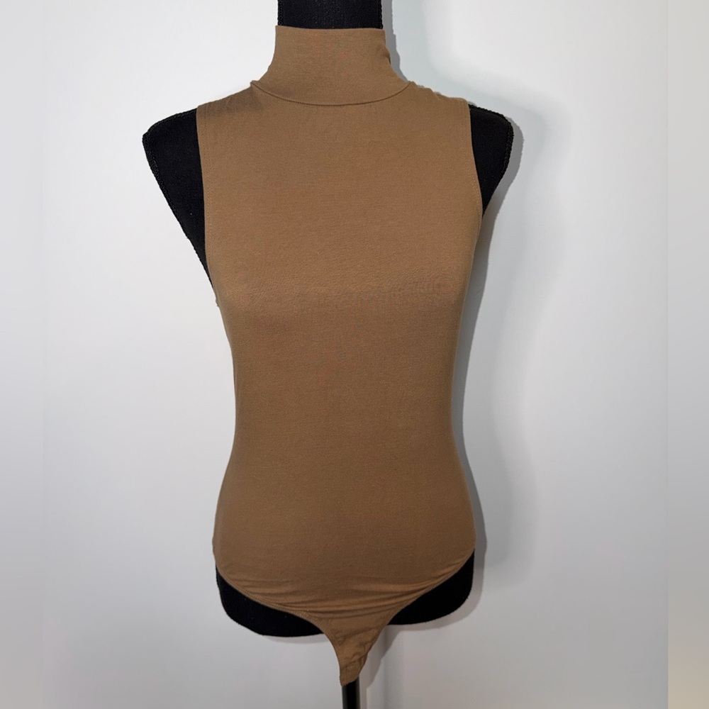 La Hearts Sleeveless Mock Neck Bodysuit in Camel